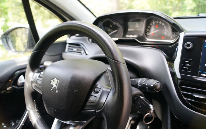 Peugeot 208 cena 35500 przebieg: 100000, rok produkcji 2018 z Warszawa małe 742